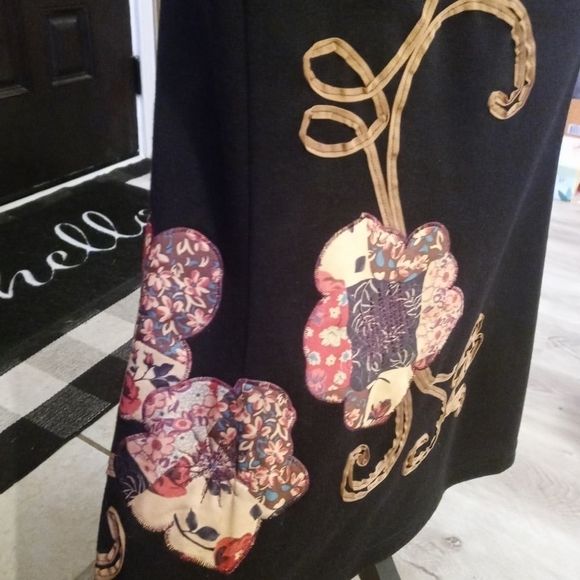 Midi Skirt black floral - Picture 2 of 4